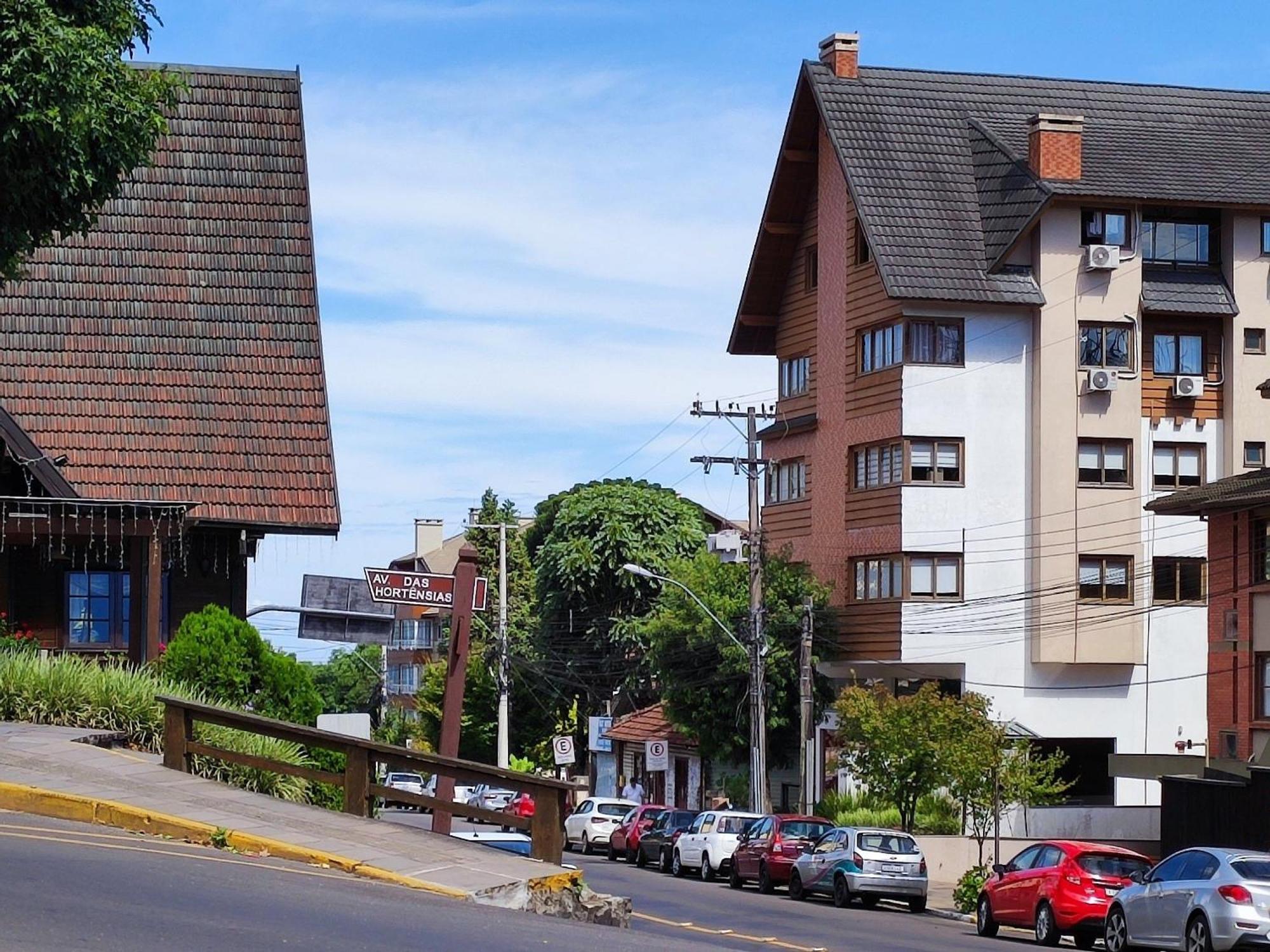 Solar Da Encosta 305 - Espaco E Conforto No Centro Gramado Eksteriør billede