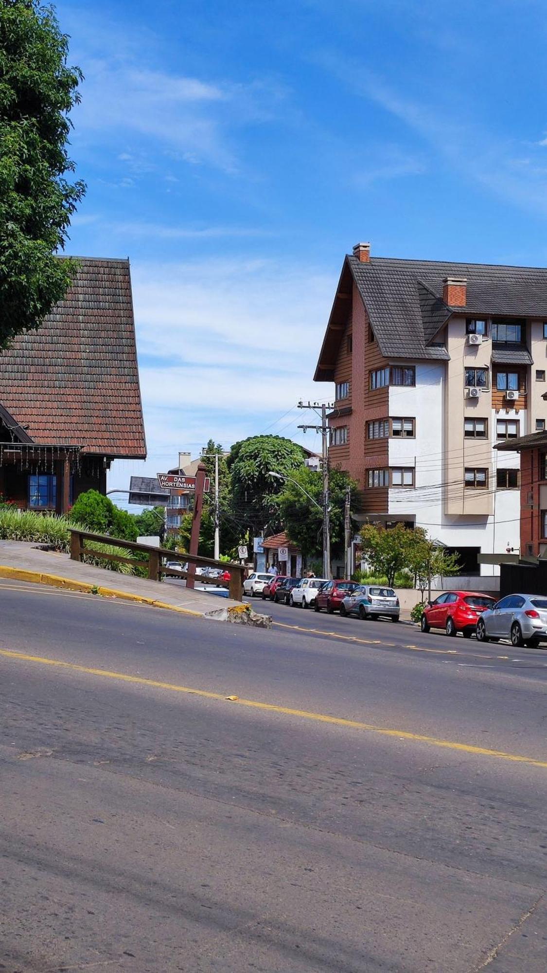 Solar Da Encosta 305 - Espaco E Conforto No Centro Gramado Eksteriør billede
